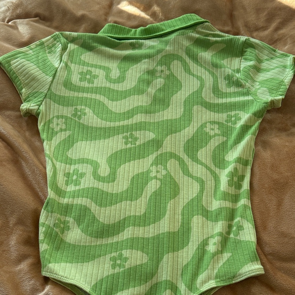 Green Patterned Collared Bodysuit - Picture 4 of 4